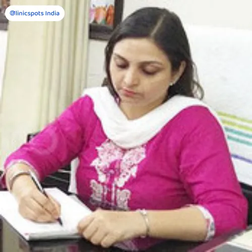 dr. yogita parashar obstetrician dwarka